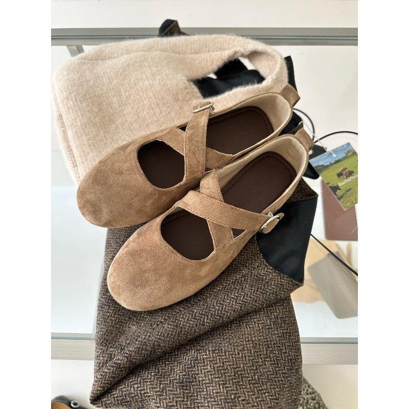 Koreanische Version von Riemchen-elastischen flachen Single-Schuhen Herbst niedriger Absatz runde Spitze Mary Jane Schuhe Mori Serie Jugendschuhe Trend