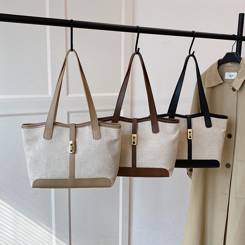 Women's Large Capacity Fashionable Crossbody & Tote Bag for Street Shopping and Commuting