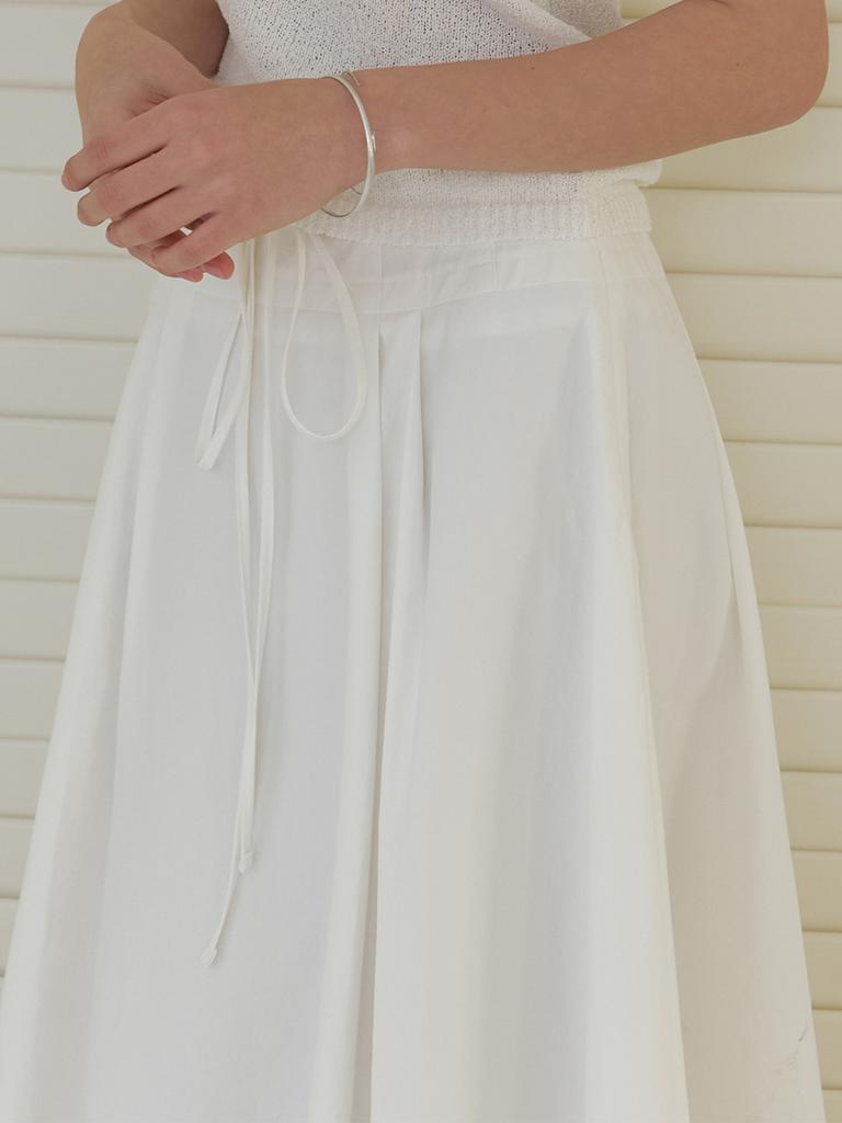 Liel Via Flare Skirt (White)