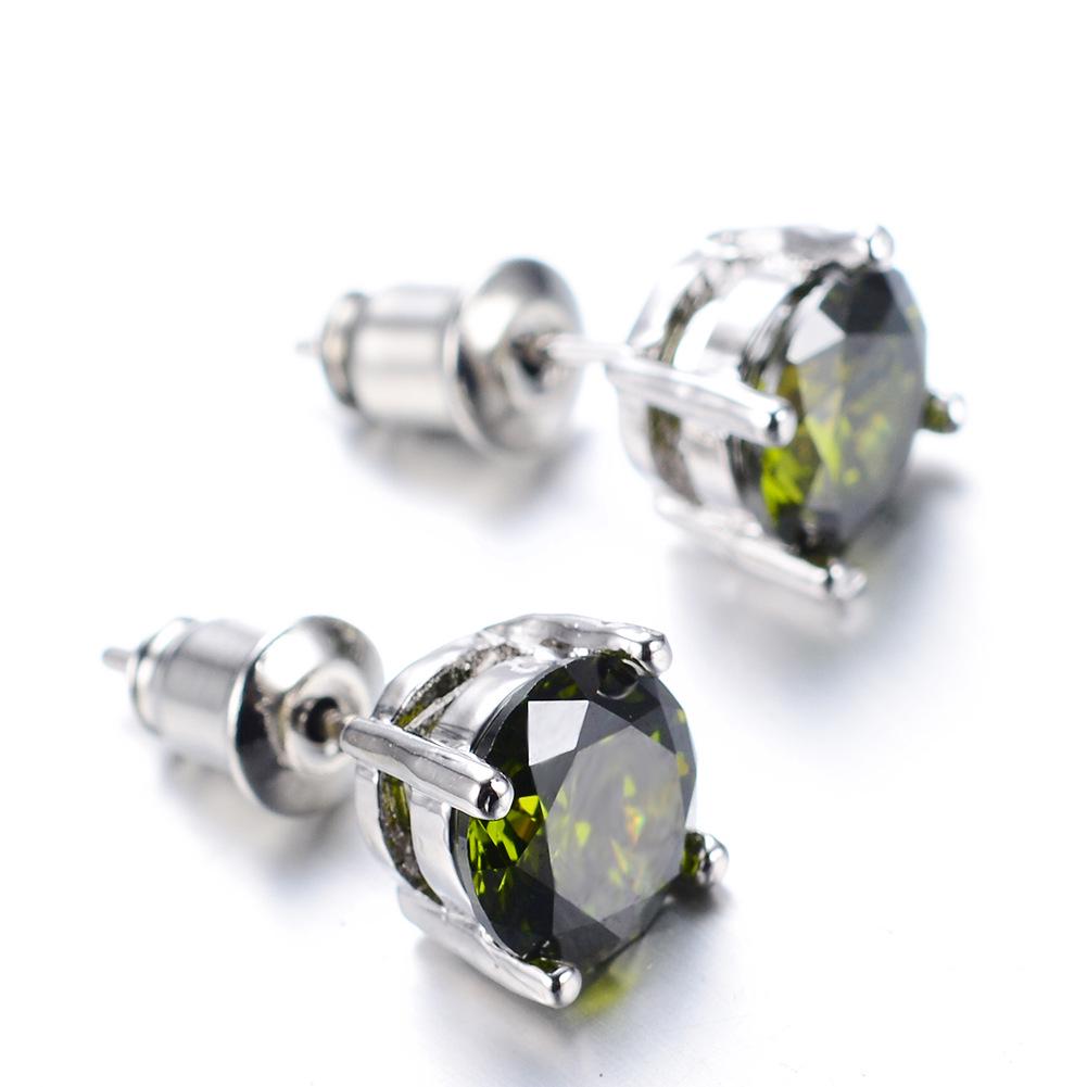 Białe Okrągłe Kolczyki Sztyfty z Diamentami z Czterema Ząbkami dla Kobiet - 8MM Cyrkonia, Modna i Wszechstronna Biżuteria.