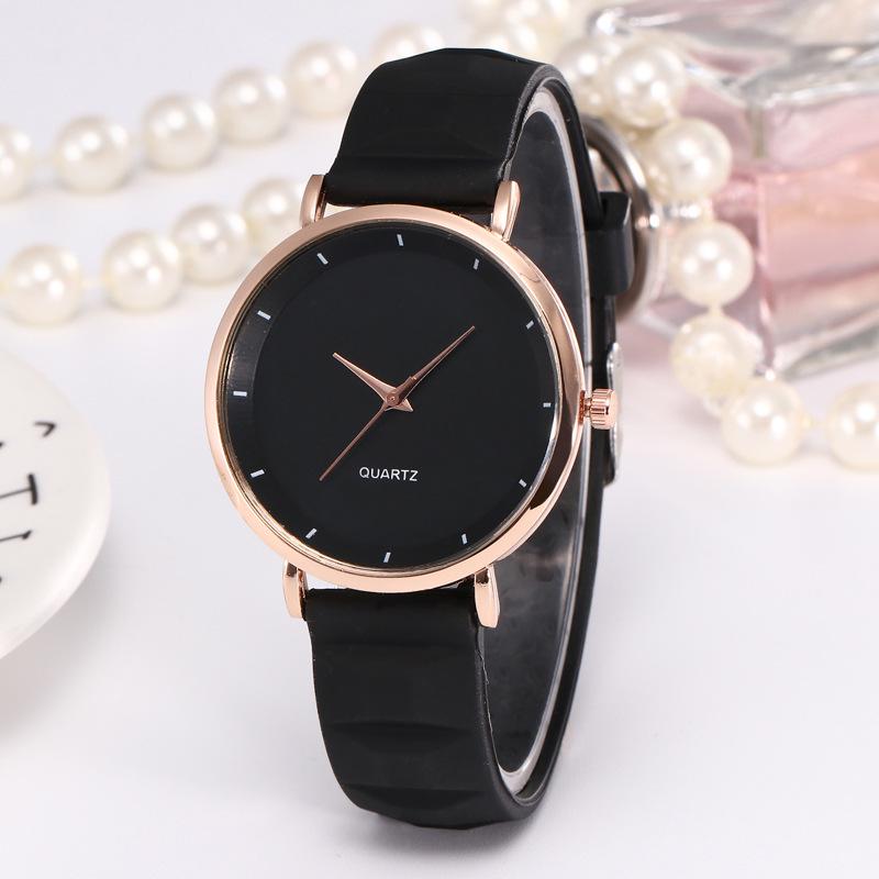 Trendy Silicone Quartz Wristwatch for Couples & Students - Simple Fashion Design for Women