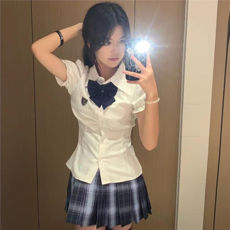 

Sweet & Spicy Waist-Hugging Summer JK Uniform Shirt with Tie-Up Puff Sleeves 2XL