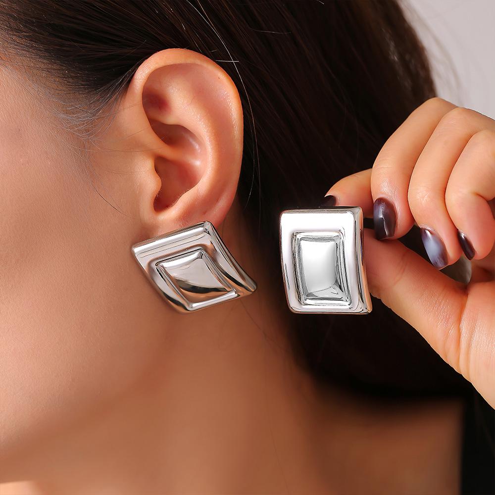 Europejskie i amerykańskie kolczyki Ins Fashion Geometryczne prostokątne - stal nierdzewna platerowana 18-karatowym złotem