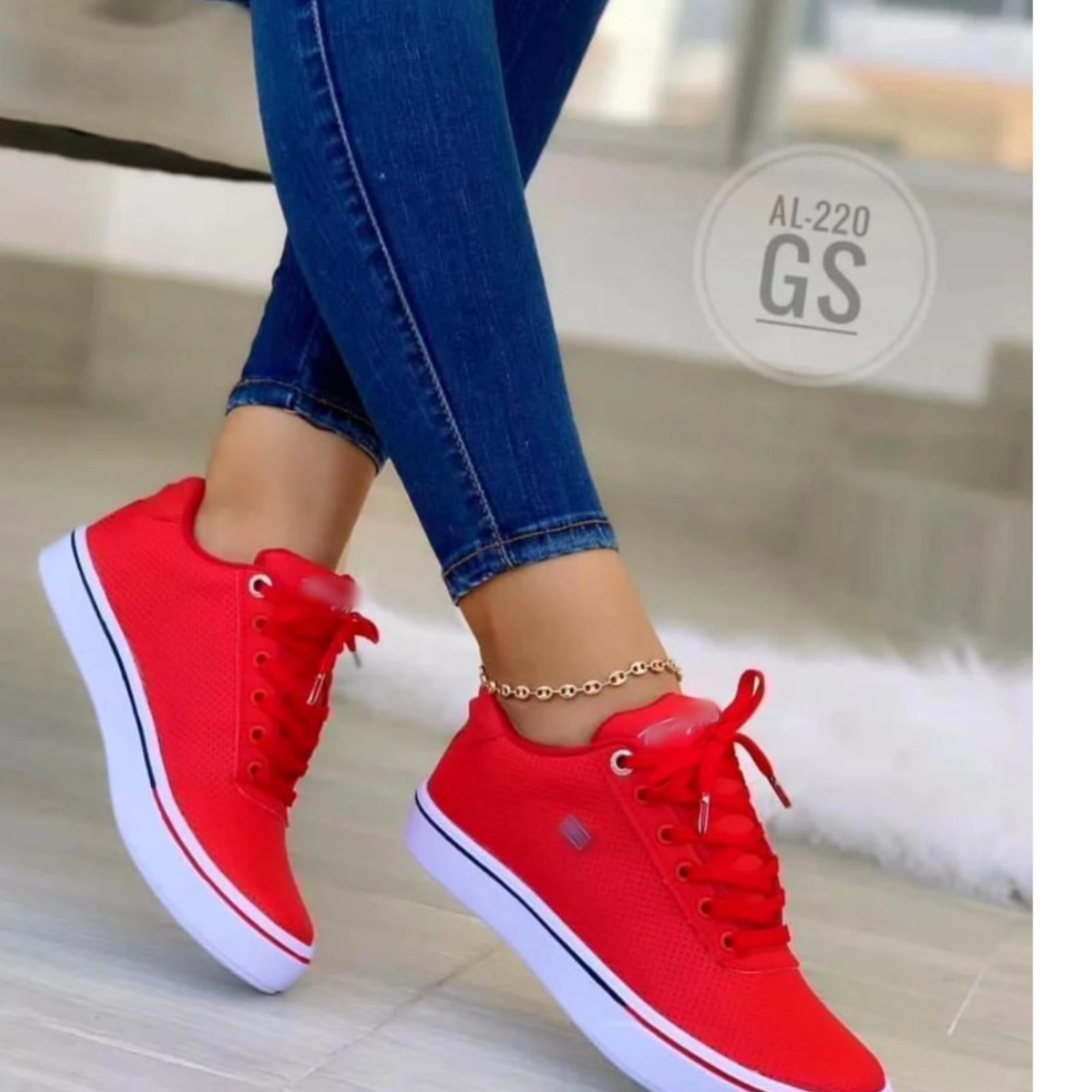 

2025 spring and autumn large size new front lace-up casual round head light mouth thick sole solid color sports shoes women 43 красный
