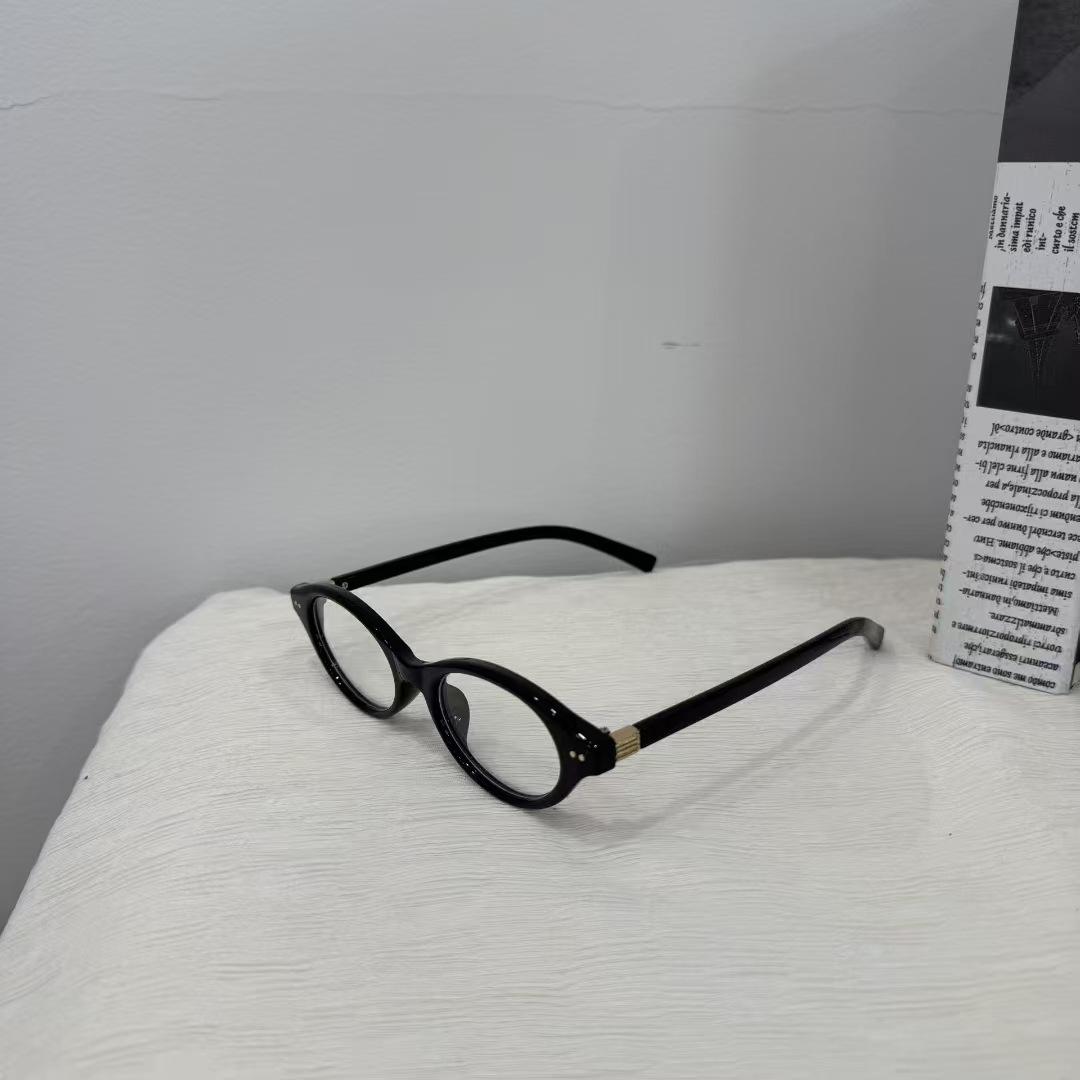 

TR90 Material Women s Sunglasses Oval Shape UV Protection Women Sunglass Campus Style Men Glasses