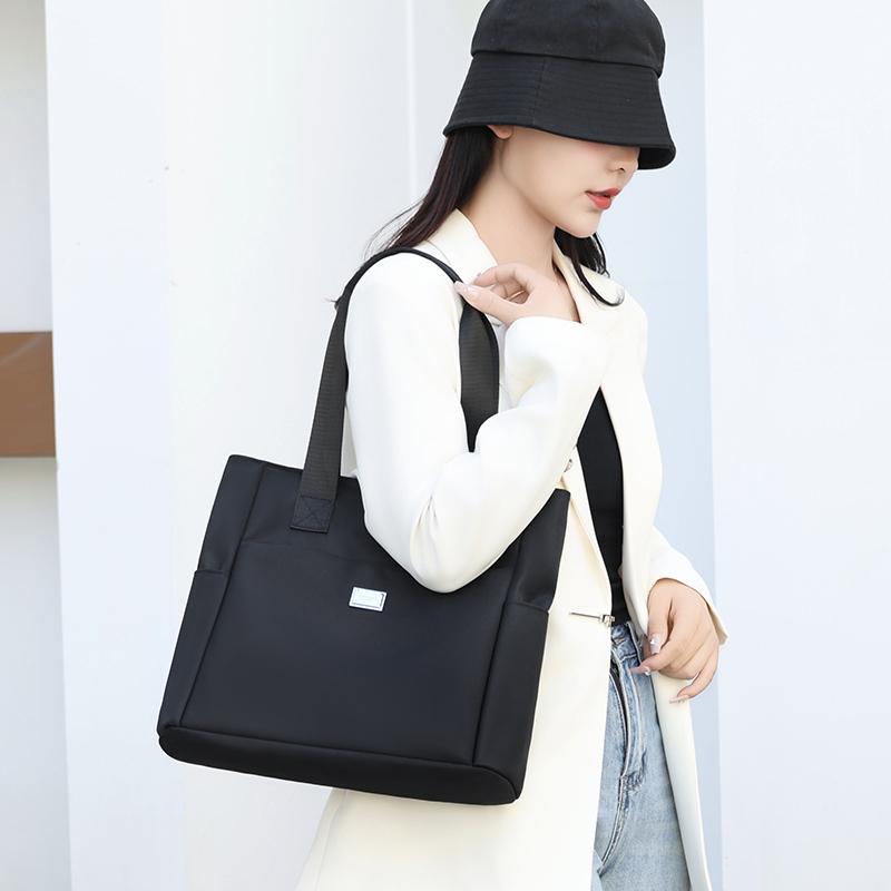 Geanta de umar de dama Geanta de mana de mare capacitate Geanta mama din nailon