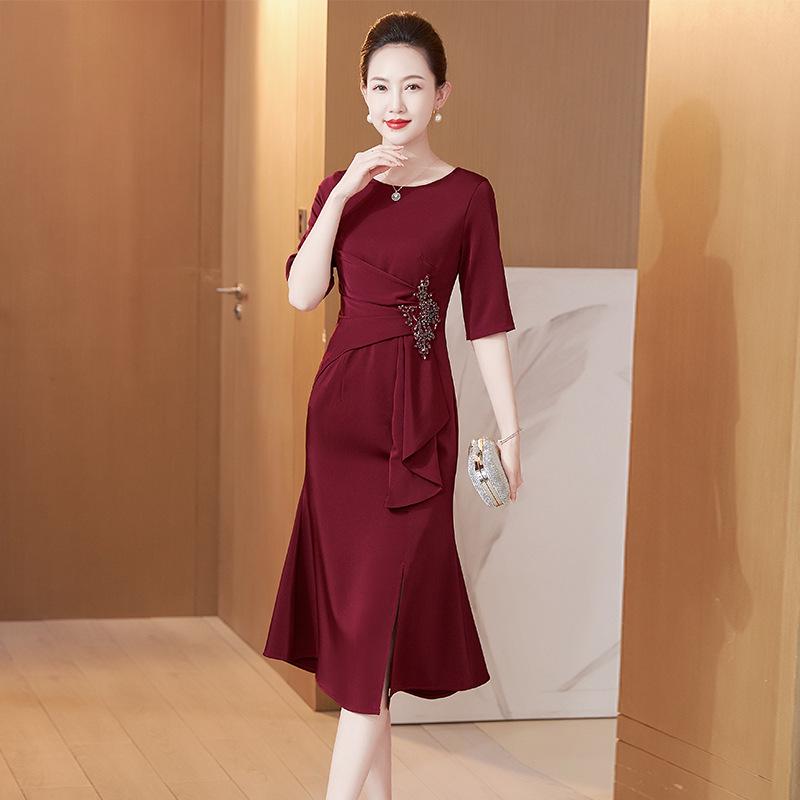 

Elegant Evening Dress for Mothers: Wedding & Banquet Collection 3XL