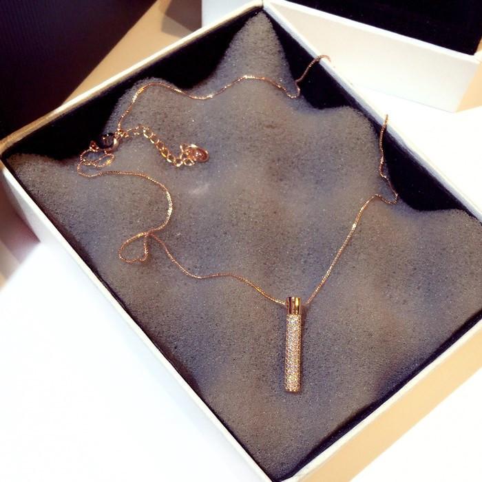 Exquisite Super Beautiful Rhinestone Geometric Temperament Collarbone Necklace Short Necklace