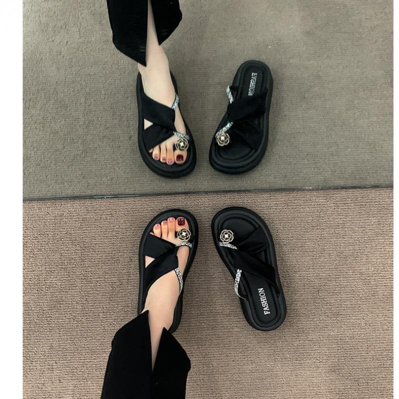 High-end French Flat-bottomed Slippers for Women's Outer Wear 2025 Summer New Niche Metal Flower Fashion Thick-bottomed Sandals