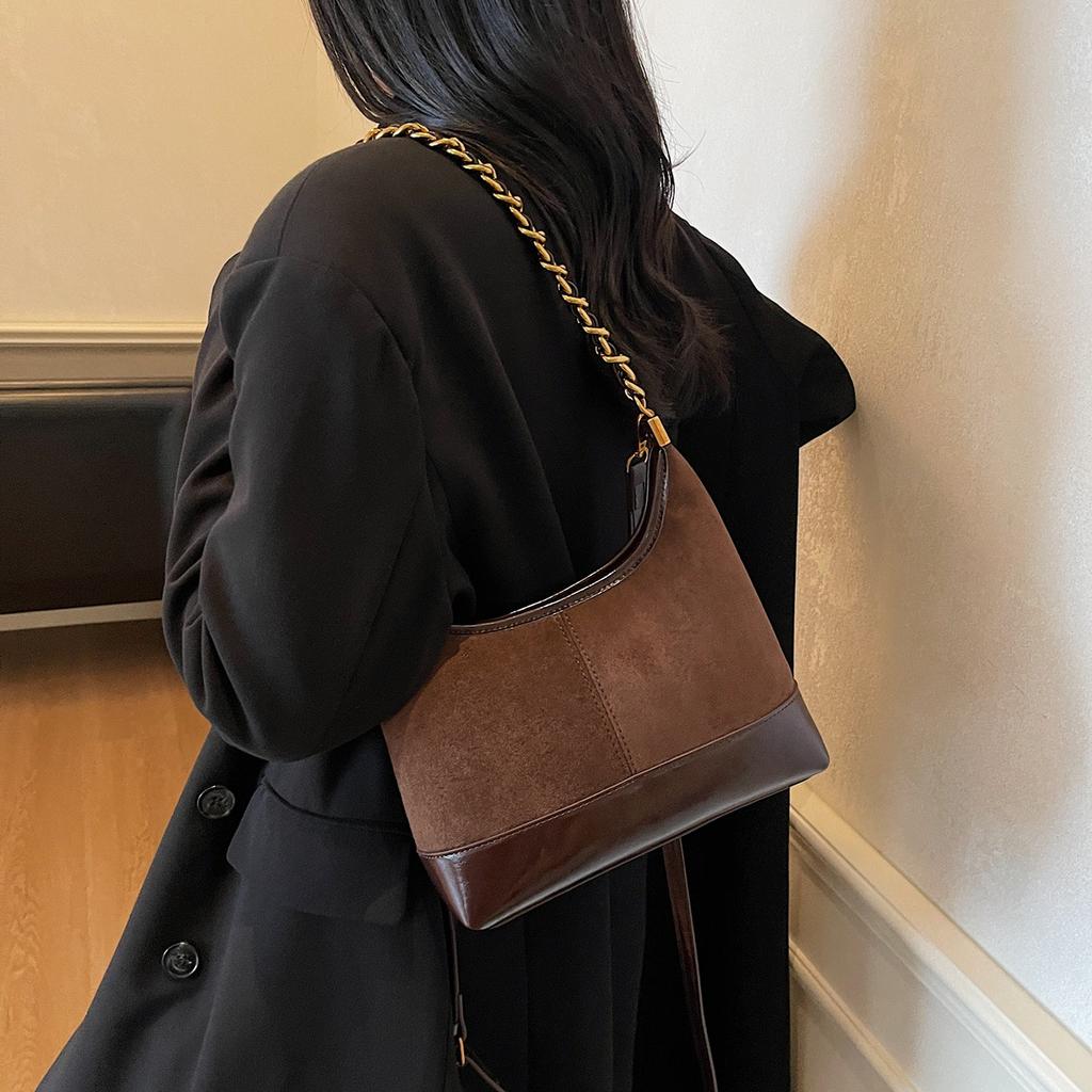 Fashion retro bag women's commuter versatile messenger bag autumn and winter shoulder armpit bag