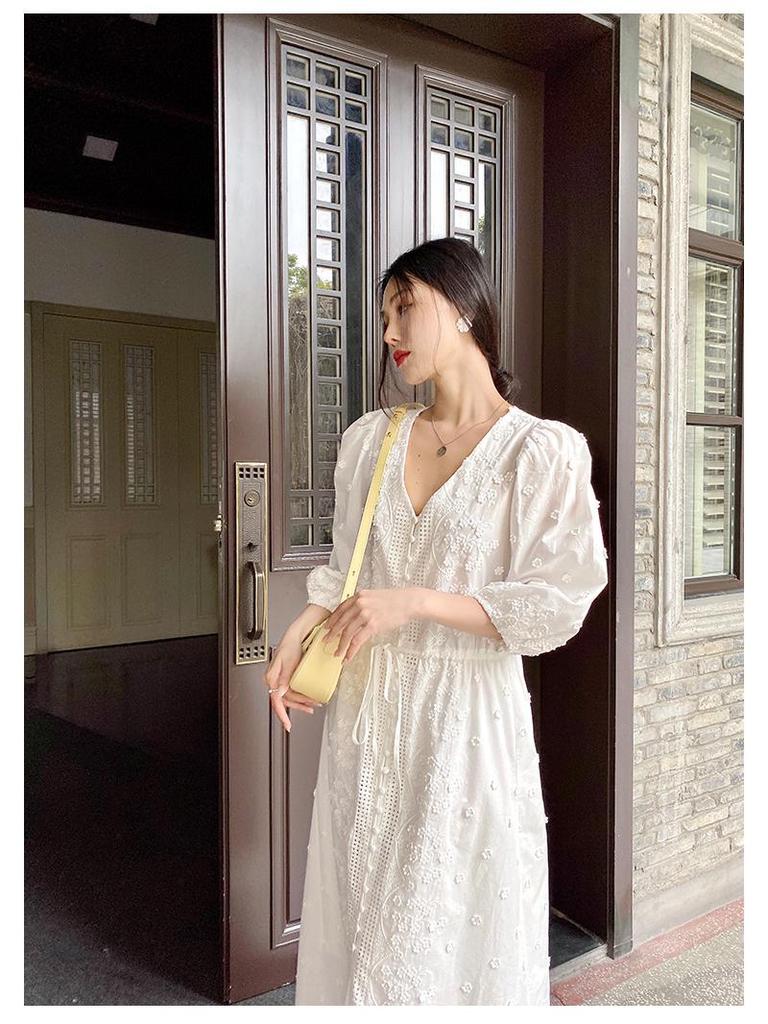 2025 New Summer Mid-Length White Fairy Dress with 3D Jacquard Embroidery F690