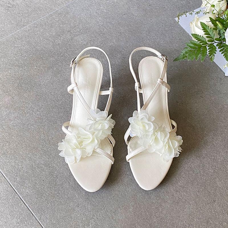 

Fashion 2025 New Fashion Ankle Strap Women Heeled Sandals Shoes Female Round Toe Footwear Flower Ladies Thin Heels Sandals Shoes Pumps 35 бежевый