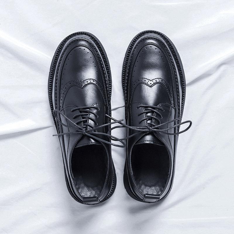 

Интернет-знаменитость Брок резные мужские туфли лето 2025 повседневные кожаные туфли подчеркивающие британский деловой стиль 25836-R 38 чёрный