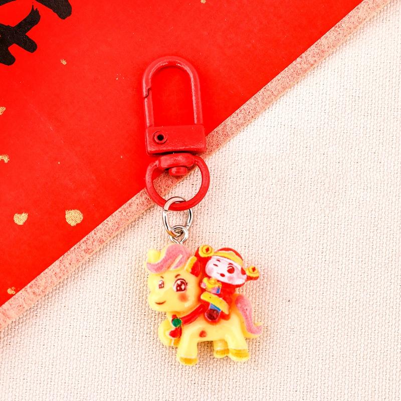 1/7 Stück Cartoon Pony Schlüsselanhänger Niedliches Rotes Harzpferd Rucksack Anhänger Dekoration Auto Schlüsselanhänger Zubehör Jahr des Pferdes Geschenk