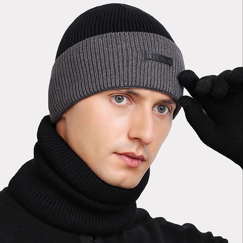 Комплект из трех предметов: шерстяная шапка с воротником и рукавами — фото 15