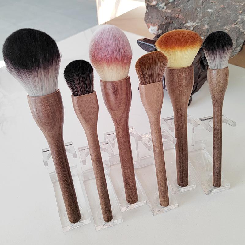 Weicher Puderpinsel, Flammen-Highlight-Rouge, Grundierungspinsel, Walnuss-Make-up-Pinsel, Grundierungspinsel, Pinsel für losen Puder, Lidschattenpinsel