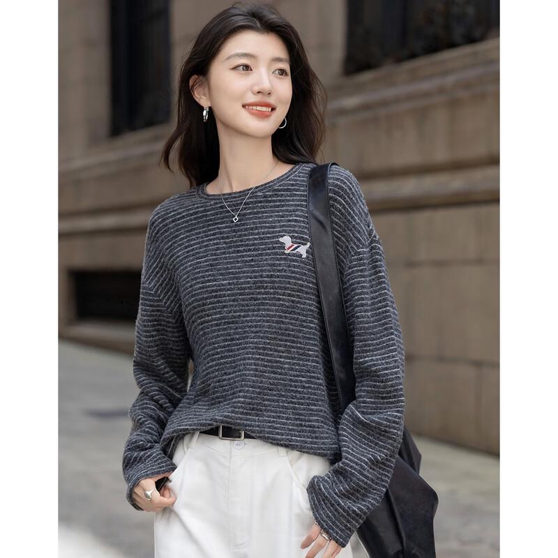 Demana Women's Embroidered Round Neck Winter Sweatshirt