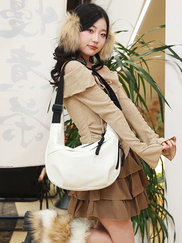 Crossbody Bag For Women With Nylon Material And Zipper Closure For Daily Use