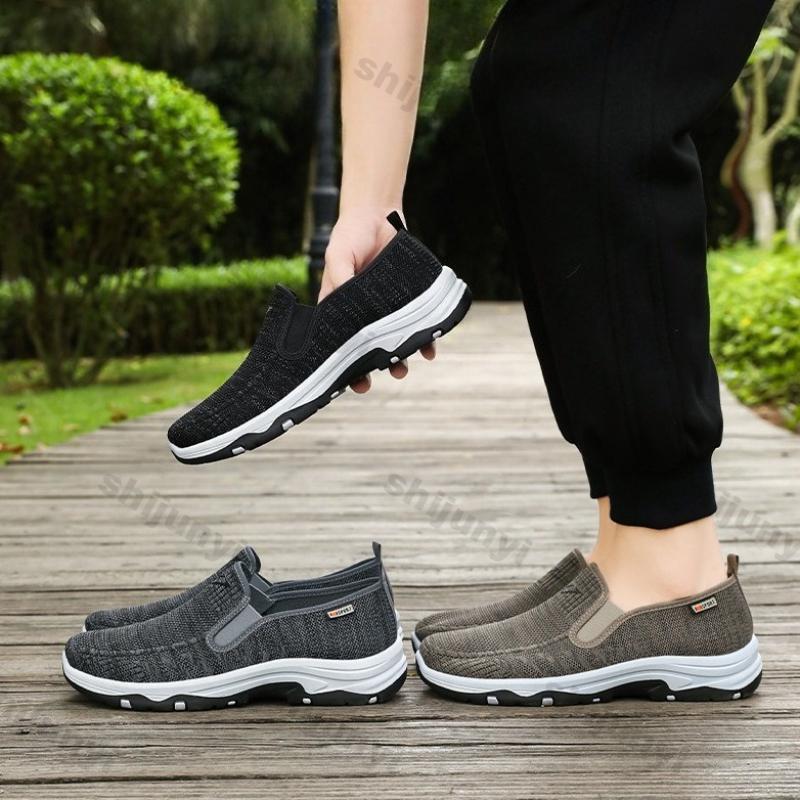 Mode Herr Låga Casual Skor Sommar Nya Slip on Mesh Andningsbara Halkfria Vintage Tygskor Utomhus Lätta Bekväma Sneakers