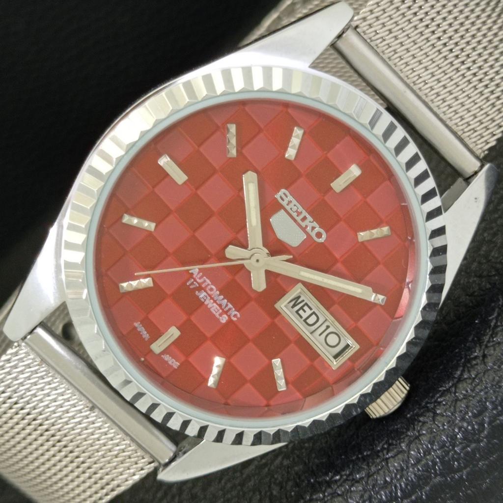 MENS VINTAGE REFURBISHED SEIKO 5 AUTOMATIC JAPAN RED COLOR DIAL WATCH A440371-9 Sk-a440371-1
