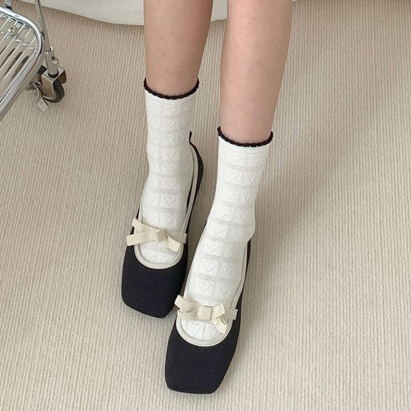 Carlyle Women s Heart-Shaped Compression Frill Socks white