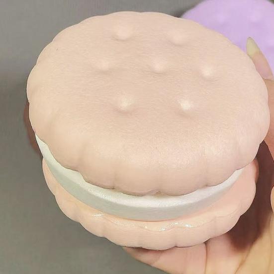 2.7 Inch Slow Rising Toy Super Soft Cookie-Shaped Squeeze Toy Realistic 3 Layers Sandwich Cookie Stress Relief Decompression Toy for Kids Adults