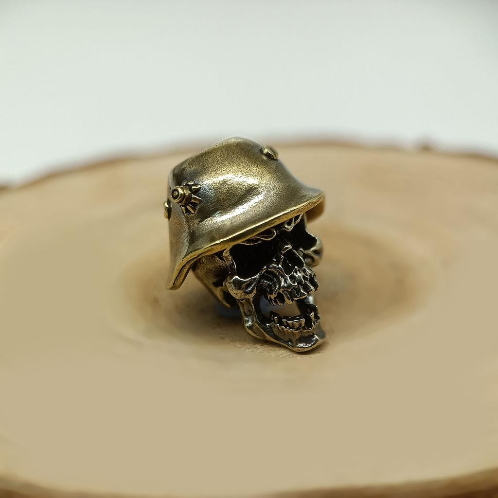 Helmet Skull Soldier Shape Parachute Cord Beads Lanyard Bead Fashion Charm Beads for DIY Lanyard Keychains Pendants