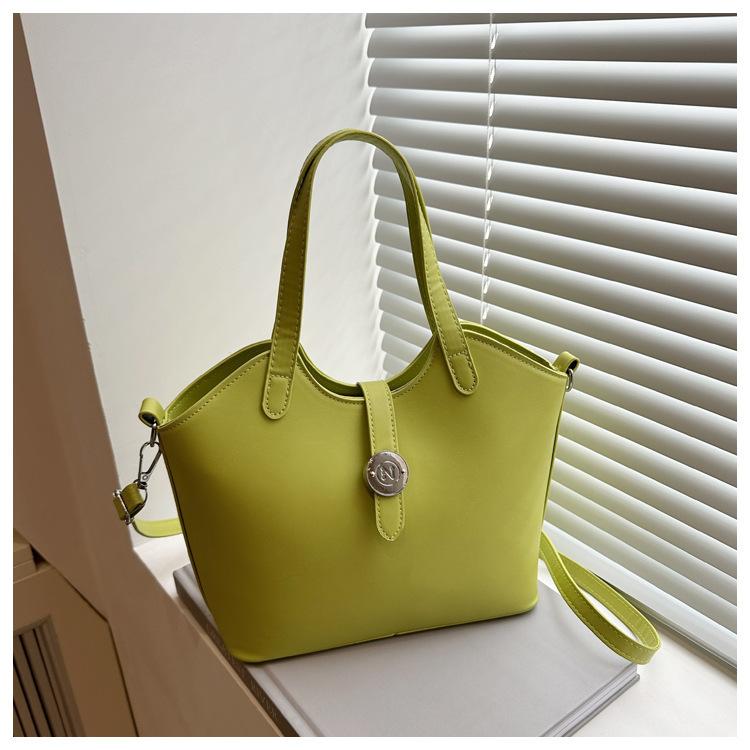 Han Retro Small Bag Women 2025 New Autumn and Winter Versatile Vegetable Basket Shoulder Bag Portable Bucket Bag Factory Direct Sales