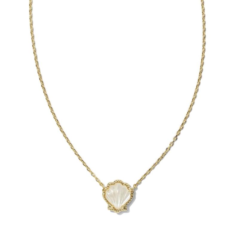 Stylish Aventurine Stone Pendant Necklace With Shell Design Stylish Copper Chain Accessory Adjustable Length Neckchain