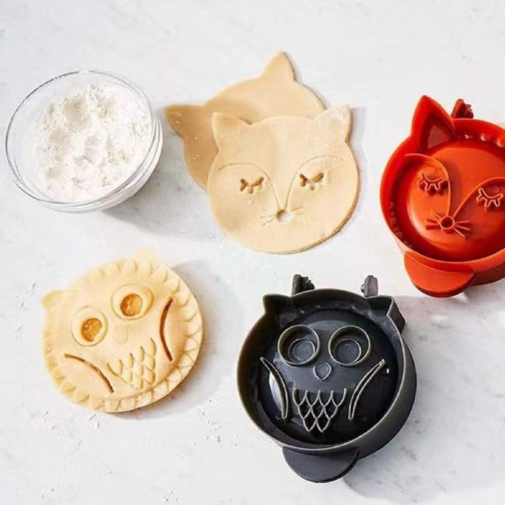 2pcs  Animals Hand Pie Molds Fox Owl Shaped Dough Press Mold Fall Pie Maker Tool Biscuit Mold for Baking Cookie Pie