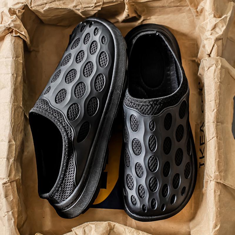 Neue superweiche Scheiße-Treten-Lochschuhe weiche Sohle rutschfest Zehentrenner-Sandalen Ein-Pedal lässig vielseitig Strandschuhe