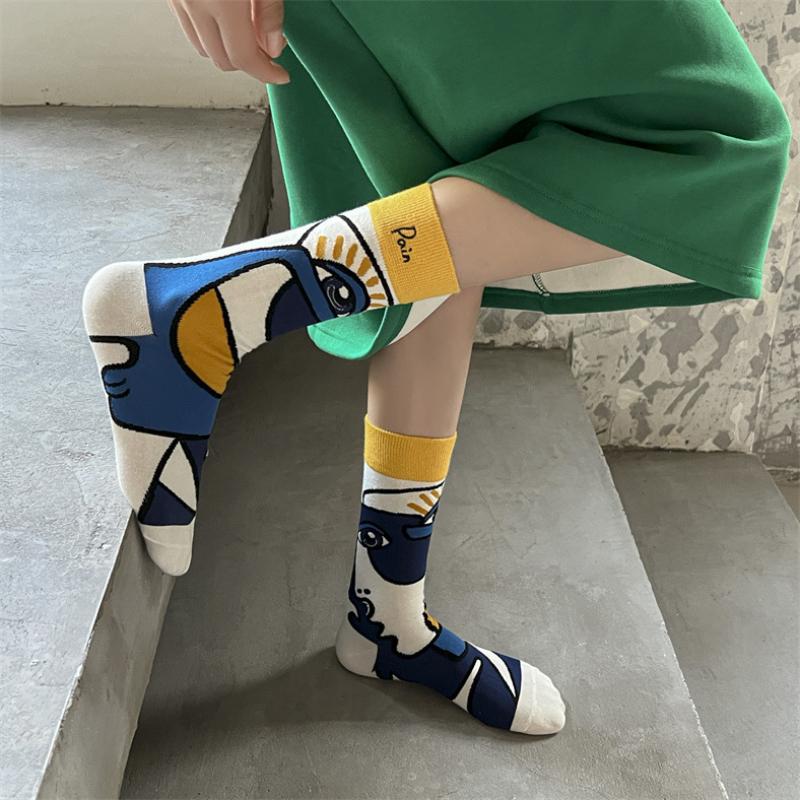 Personality Tide Socks Fashion Ins Trend Graffiti Sports Couple Socks In the Tube Letter Embroidery Cotton Socks
