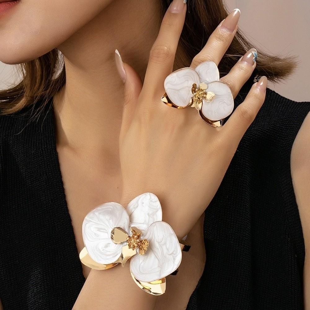 Bohemian Flower Bracelet Exaggerated Open Floral Arm Cuff Flower Bracelet Ring Set Vacation