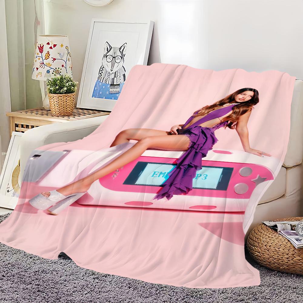 Singer E-Emilia Mernes Mp3 Music Blanket Skin friendly comfort warm soft plush blanket suitable sofa living room office bedroom