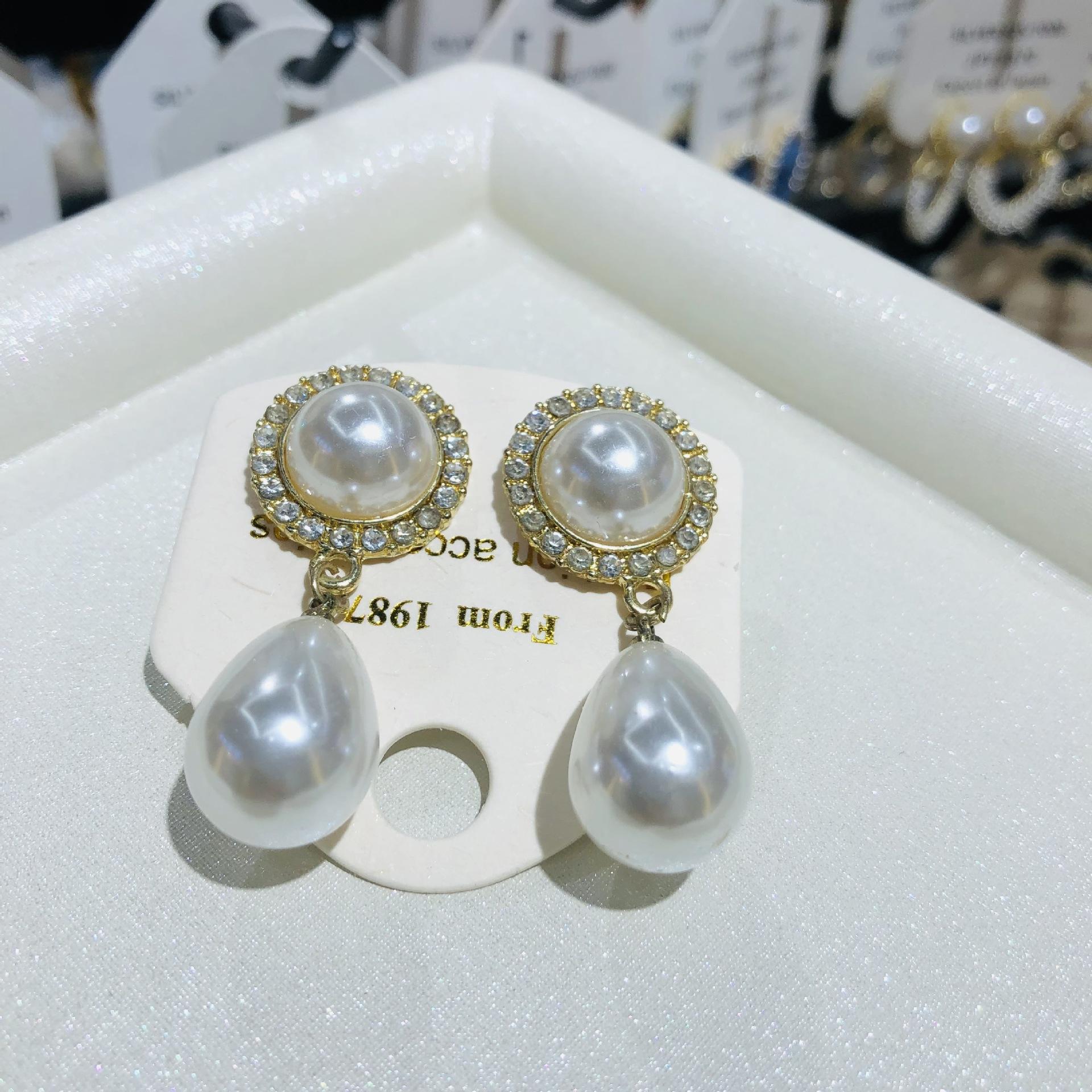 Elegant Pearl Micro-Paved Diamond Stud Earrings S925 Sterling Silver for Women Courtly Artistic Retro Design Fashion Jewelry