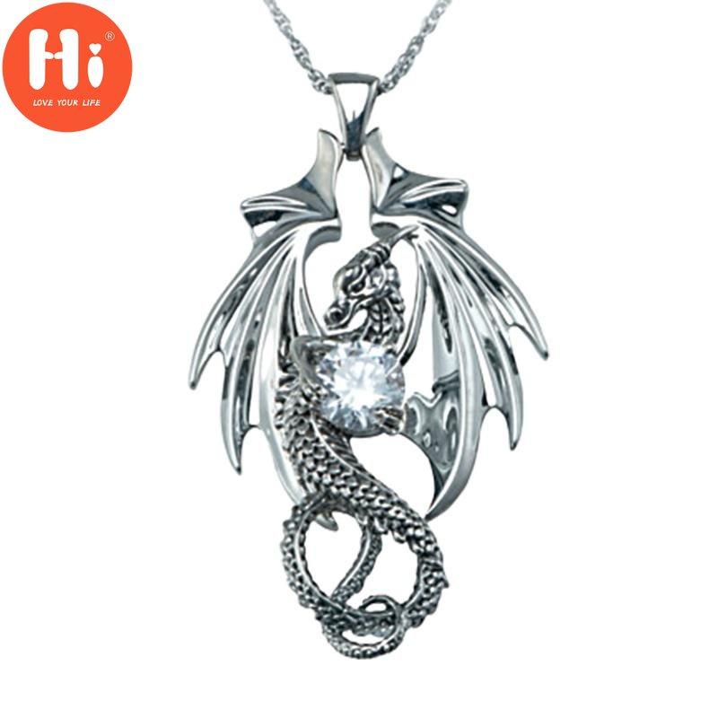 Sveiki, raižyti trimačiai drakono karoliai, šviesūs deimantiniai papuošalai, mitiniai gyvūnai, hiphopo priedai