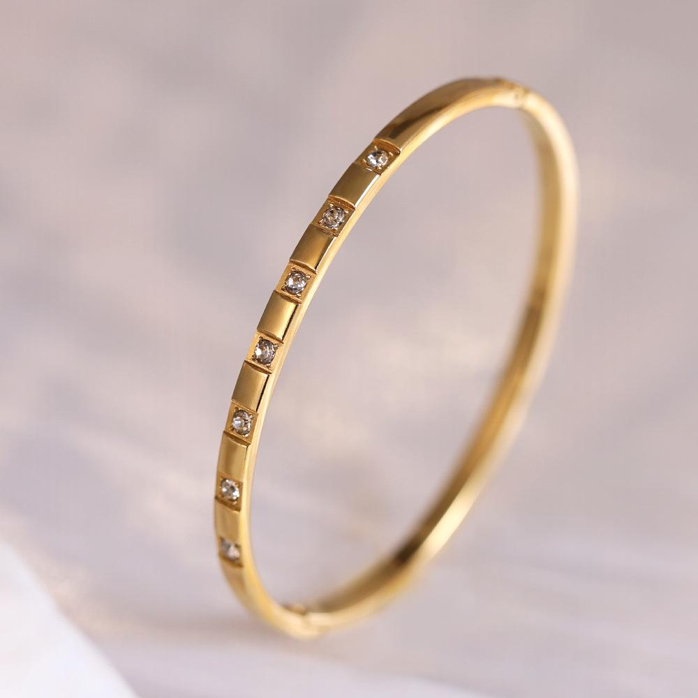 High-end Women s Titanium Steel Jewelry Titanium Steel Bracelet One Size(18CM~21CM)