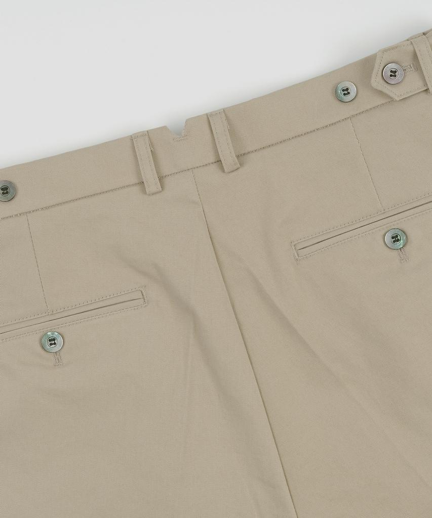 BELLIEF Essential Cotton 2-Pleated Chino Shorts (Beige)