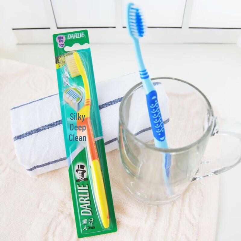 Darlie Silky Deep Clean Soft Toothbrush