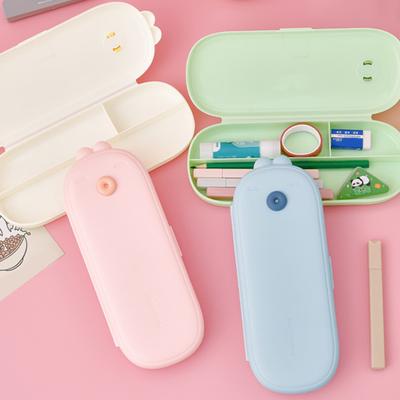 Stationery Pen Box Bunny Shape Design Sealed Snap Closure Large Capacity Pencil Case Food-Grade Silicone Soft Silicone Pen Holder School Supplies