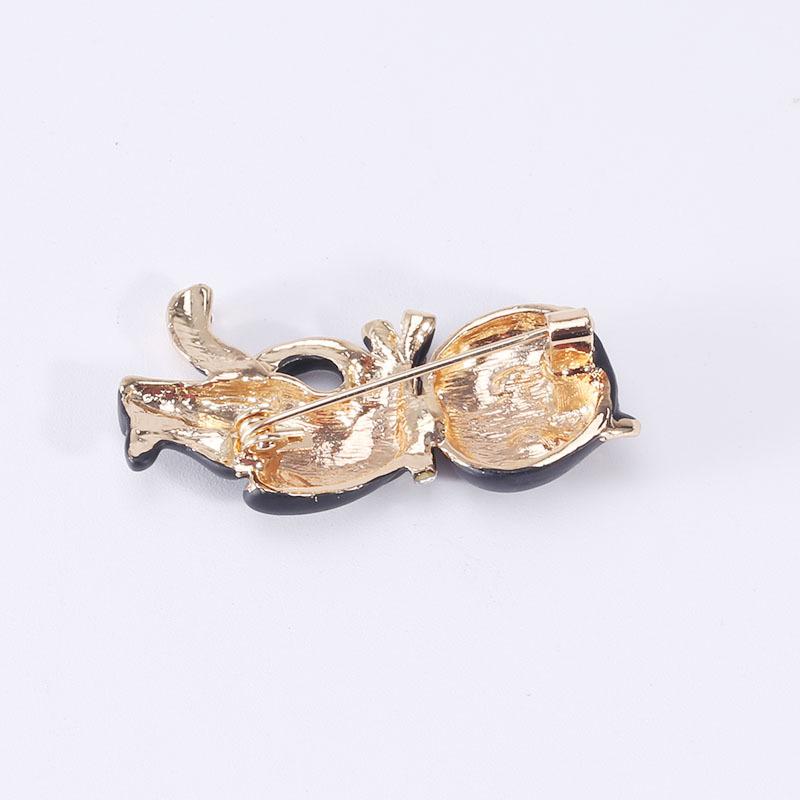 Casual Blazer Animal Brooch, Cardigan Sweater Versatile Corsage Decoration Anti-Light Fixed Pin