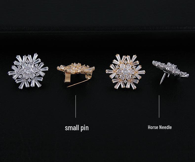 High-End Japanese Korean Snowflake Brooch for Women: Gold-Plated with Micro-Inlaid Zircon, Anti-Exposure Pin