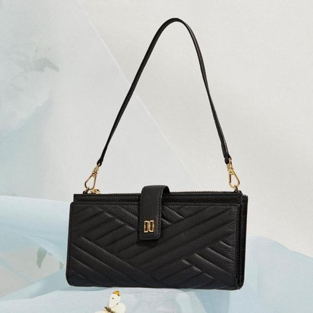 

Daks Black Embossed Leather Golddd Multi Device Phone Wallet Bag Dcwa5e215bk Single option