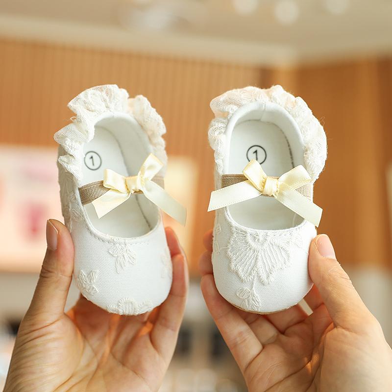 Cute White Lace Baby Girl Princess Shoes Baby Moccasins Moccs Shoes Bow Fringe Rubber Soled Non-slip Footwear Crib Shoes