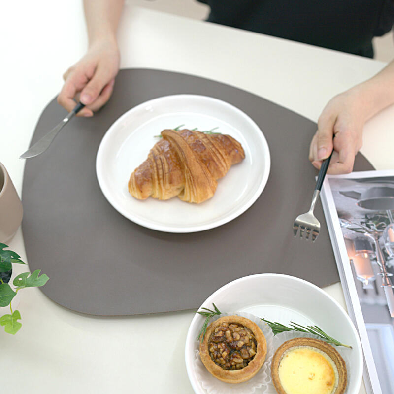 1 x Non-Slip Faux Leather Table Placemat Warm gray
