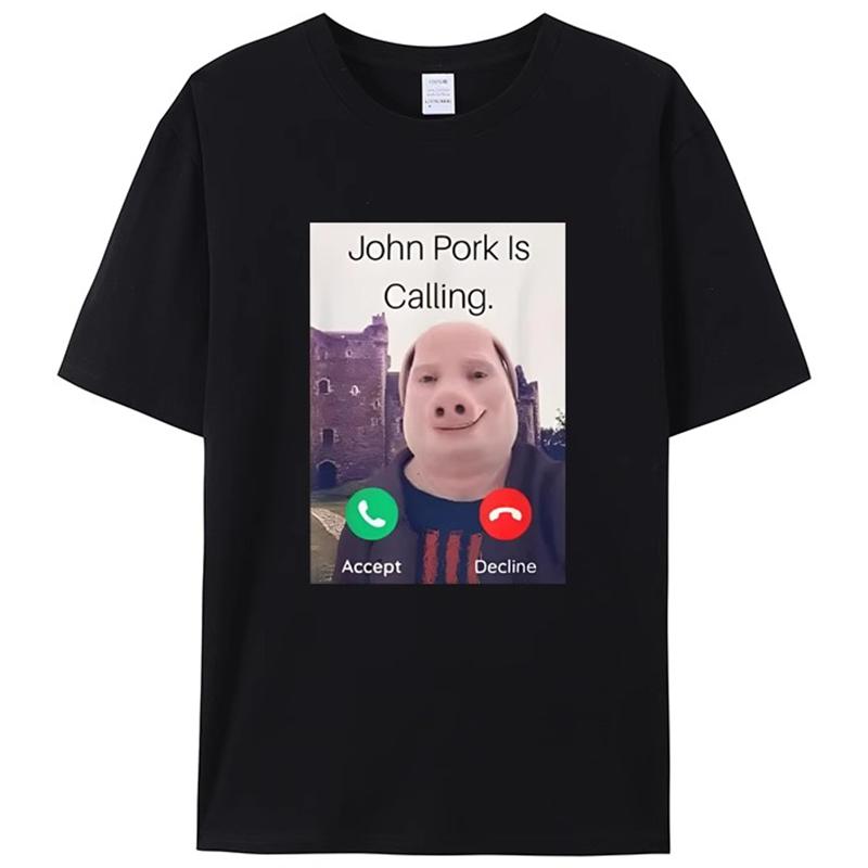 2025 John Polk Is OnThe Phone Answering Phone Luxury T-shirt Humorous Funny Pig Lover Graphic T-shirt Short Sleeve 100% Cotton