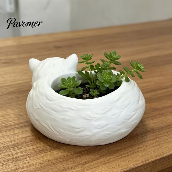 Embossed Texture Plant Pot 3D Printed Sleeping Cat Flowerpot, Mini Desktop Planter, Unique Indoor Garden Decor Decorative Holder for Succulents Small