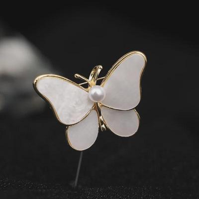 Elegante Schmetterlingsperlenbrosche für Damen – Rissiges Design mit fortschrittlicher Anti-Explosions-Nadel
