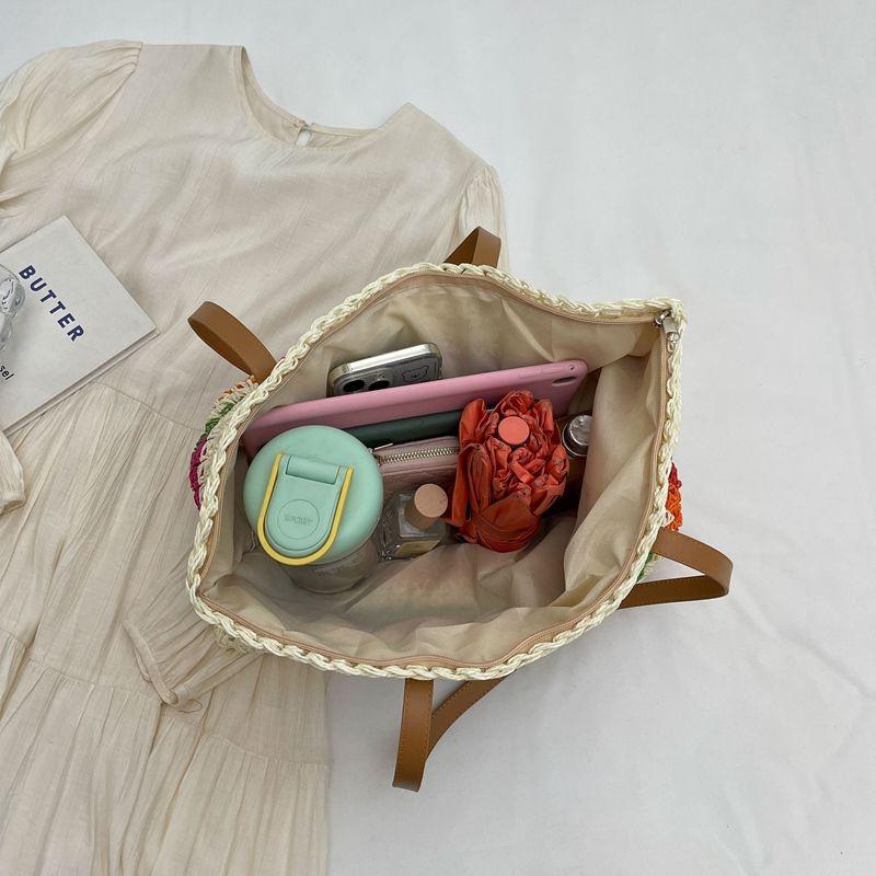 New Rainbow Contrasting Stripes Hand-woven Straw Bag Casual Versatile Seaside Vacation Shoulder Bag