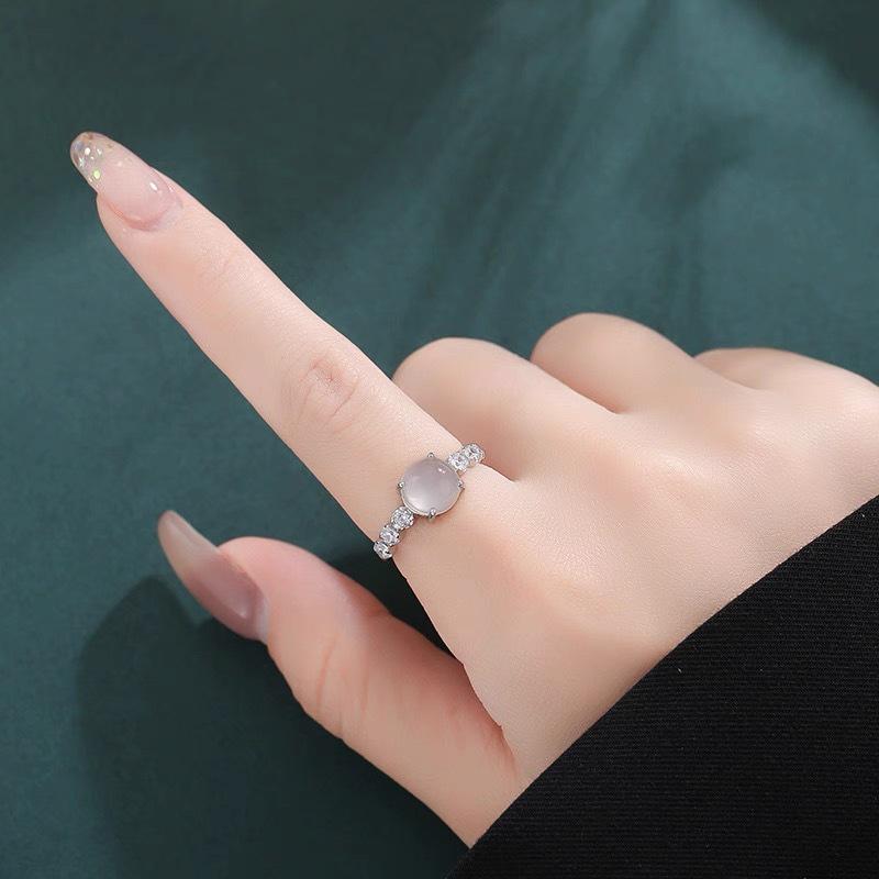 

Elegant Chinese-Style Jade Imitation Ring for Women, Versatile and Luxurious Index Finger Accessory Adjustable Opening